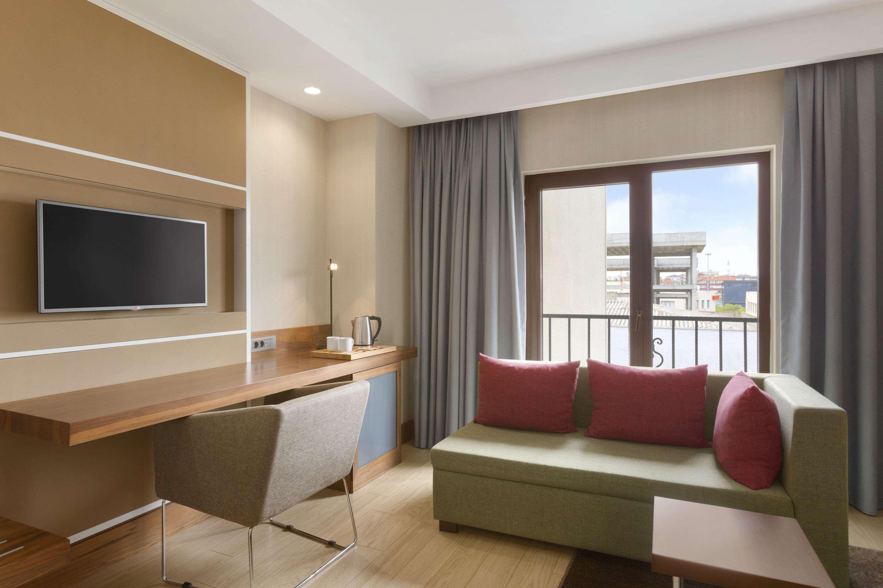Hotel Ramada By Wyndham Istanbul Florya Zewnętrze zdjęcie