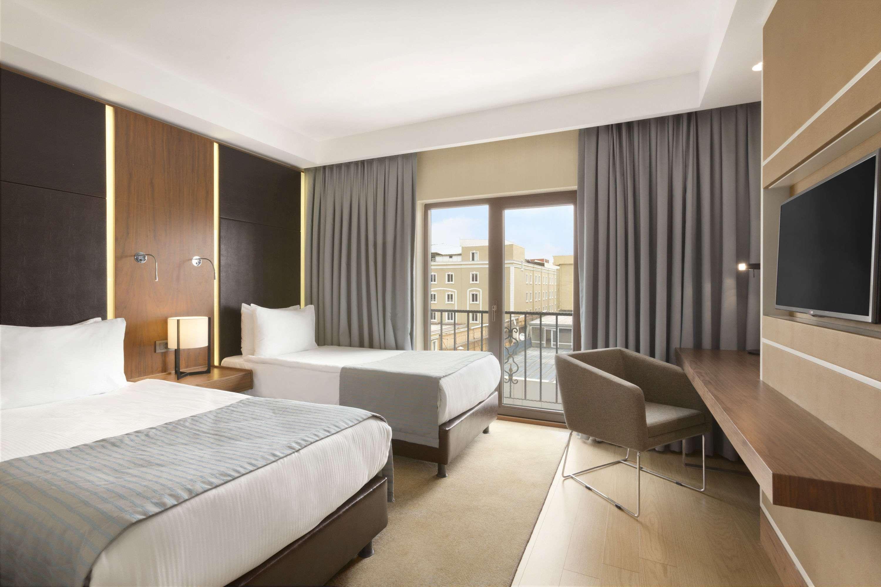 Hotel Ramada By Wyndham Istanbul Florya Zewnętrze zdjęcie