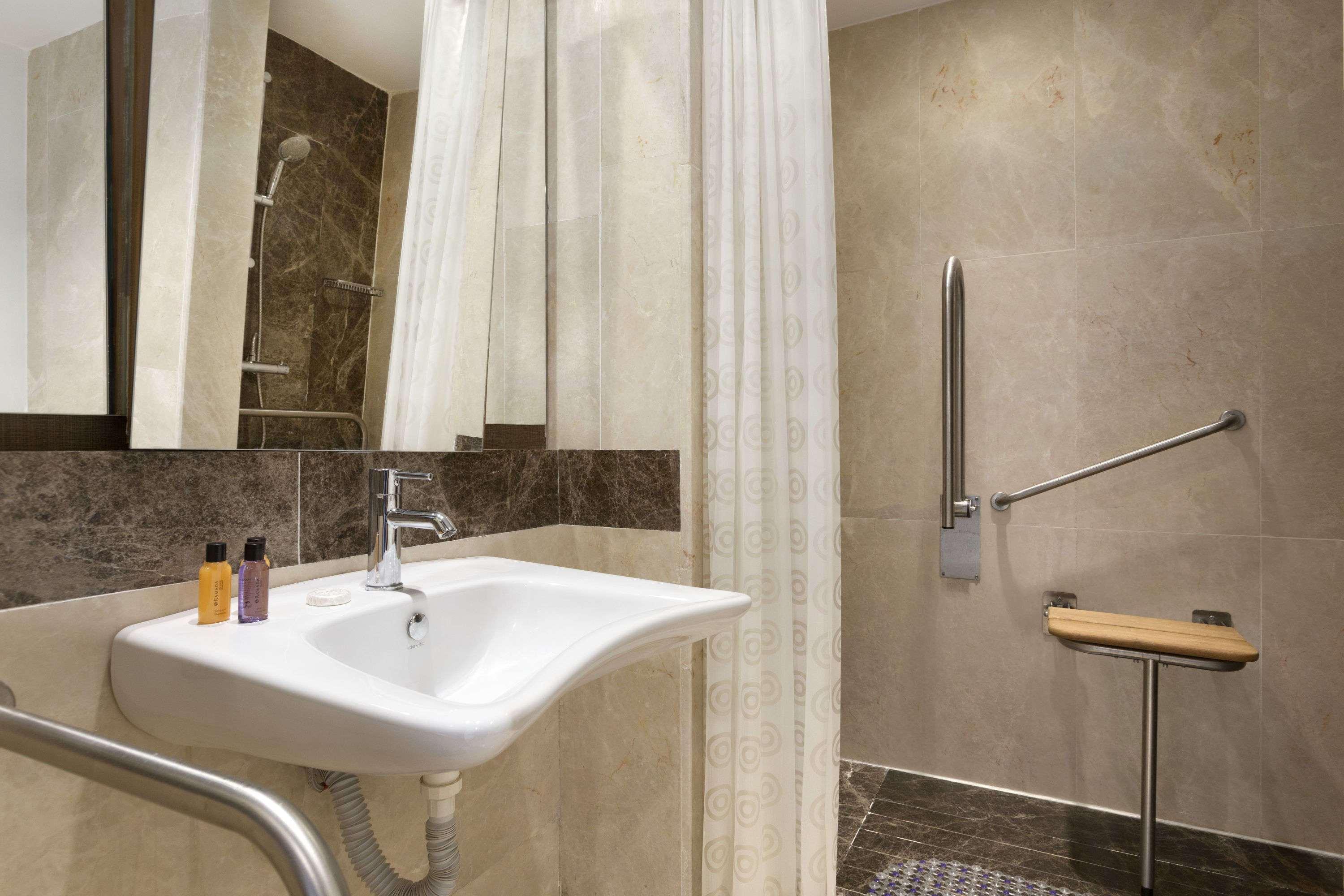 Hotel Ramada By Wyndham Istanbul Florya Zewnętrze zdjęcie