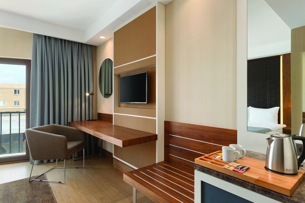 Hotel Ramada By Wyndham Istanbul Florya Zewnętrze zdjęcie