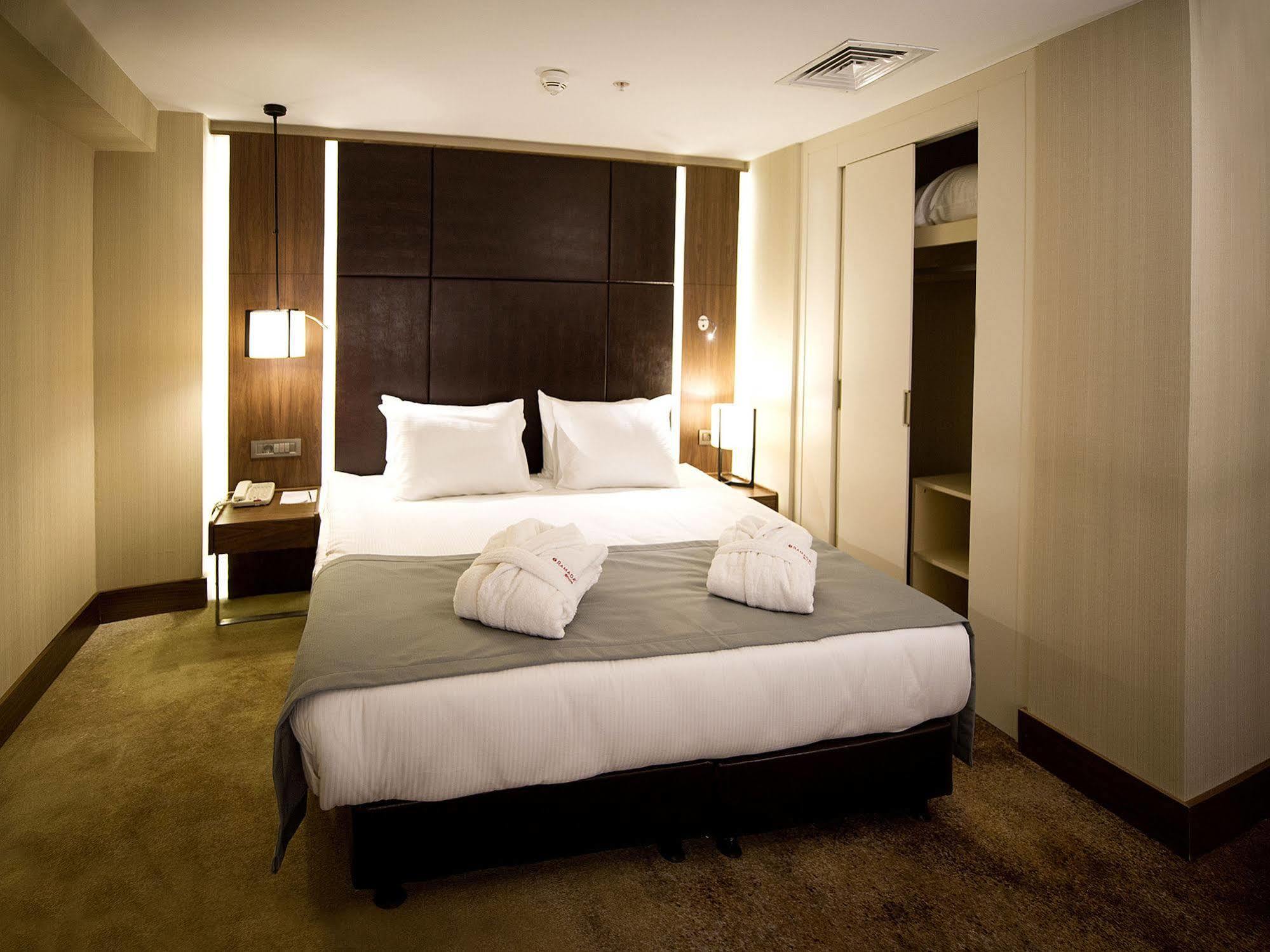 Hotel Ramada By Wyndham Istanbul Florya Zewnętrze zdjęcie
